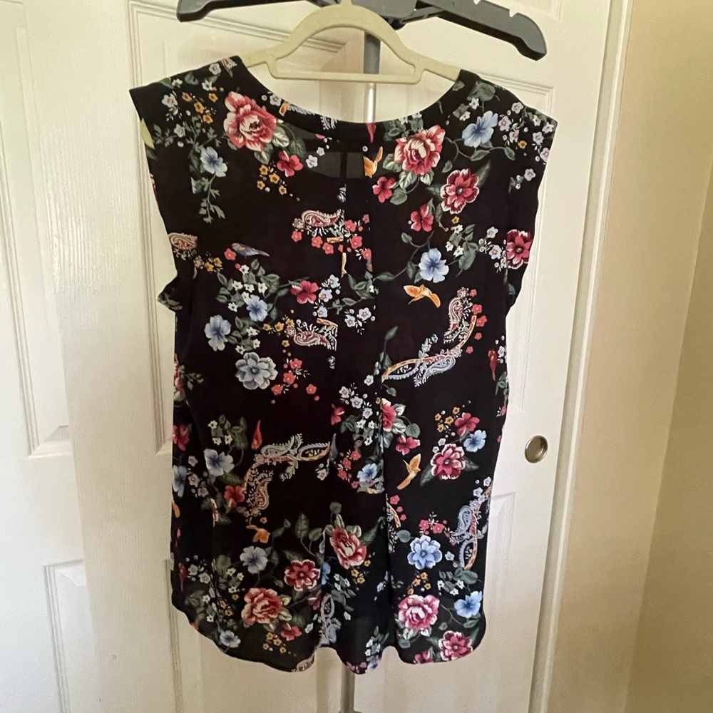 Pleione Sleeveless Blouse